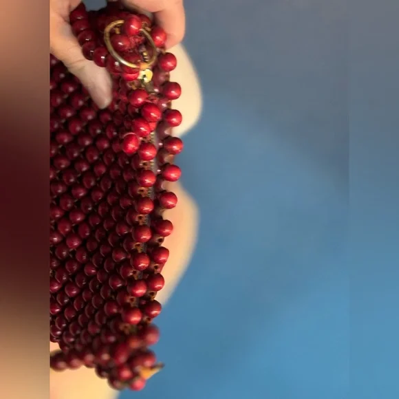 VINTAGE WALBORG bag, 60s/70s ruby red wooden bead clutch/hand bag JAPAN - Picture 9 of 16